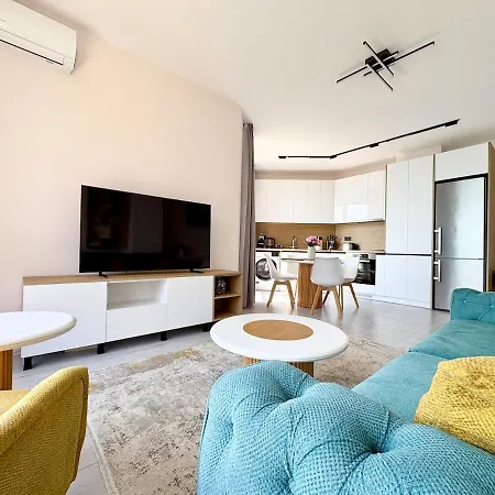 Apartment La View 2br By The Sea Ev Charger & Free Parking And Pool Warna