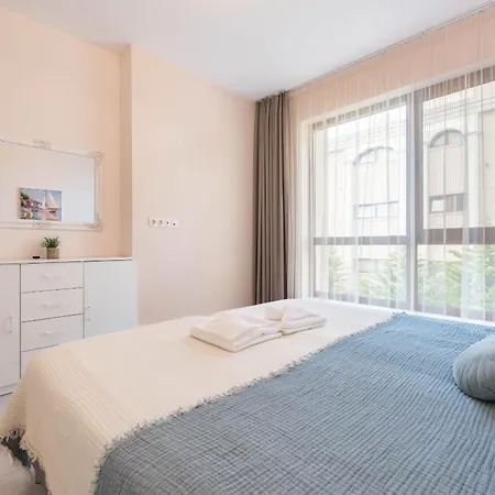 Apartment La View 2br By The Sea Ev Charger & Free Parking And Pool *