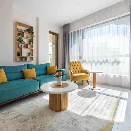 Apartment La View 2br By The Sea Ev Charger & Free Parking And Pool